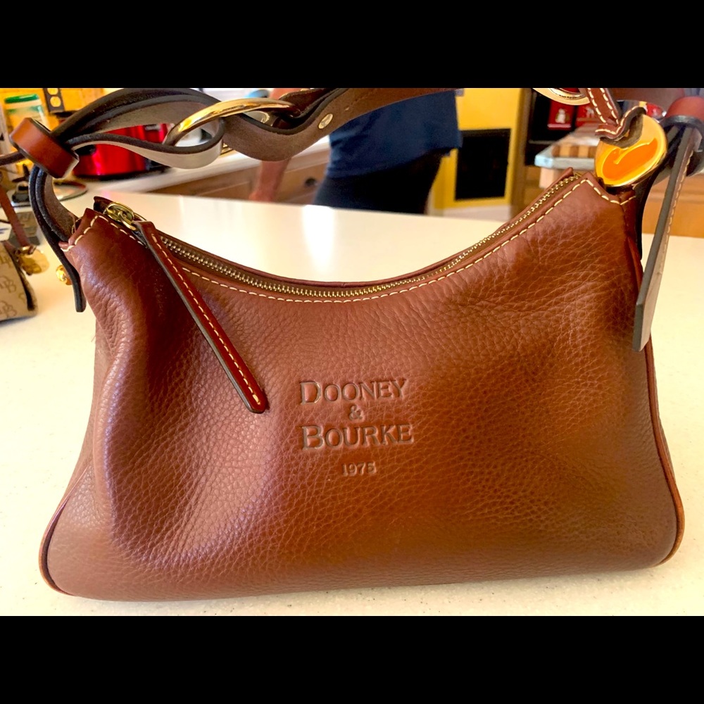 Vintage Dooney&Bourke leather purse